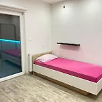 4 Apartament *