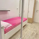 Apartamento 4 *