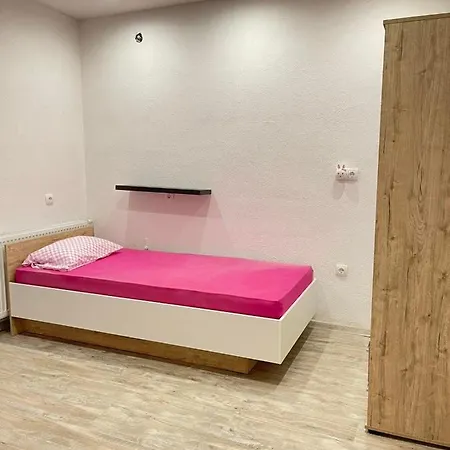 4 * Bihać