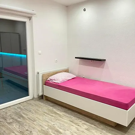 4 Apartment *