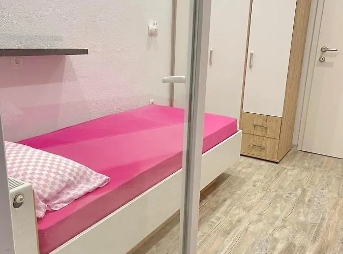 Apartman 4 *